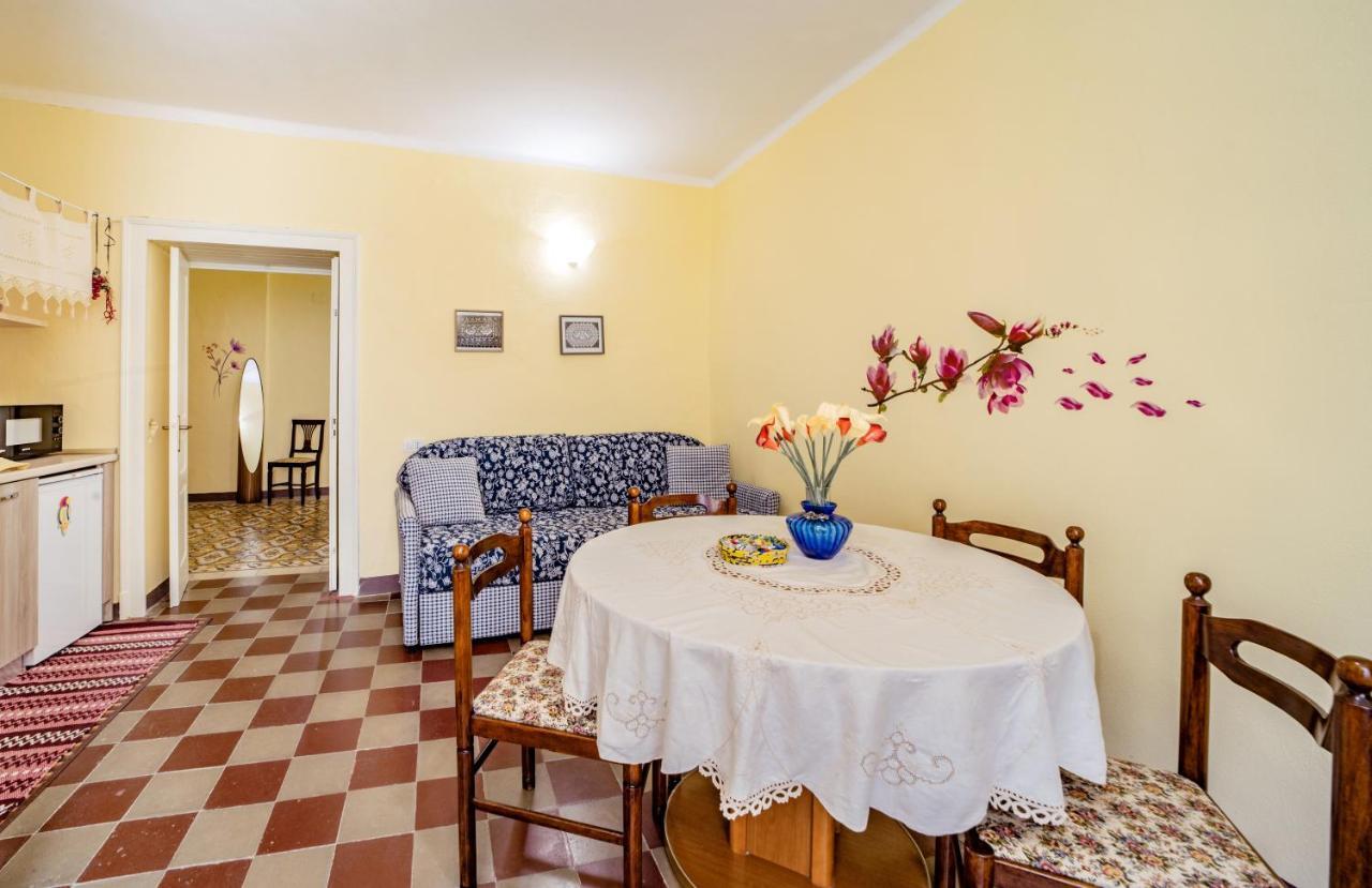 Rosa Lentorada Apartment Боза Екстериор снимка